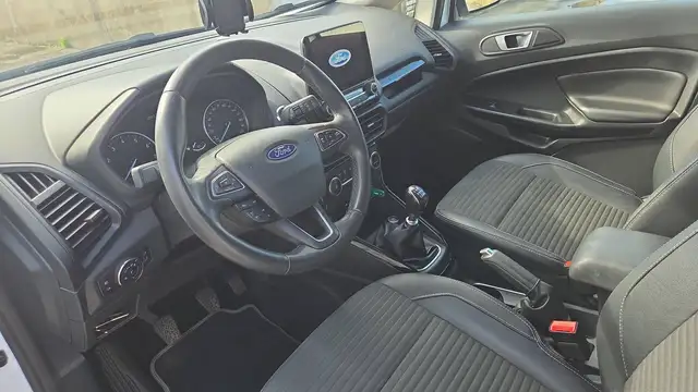 Ford EcoSport view 8