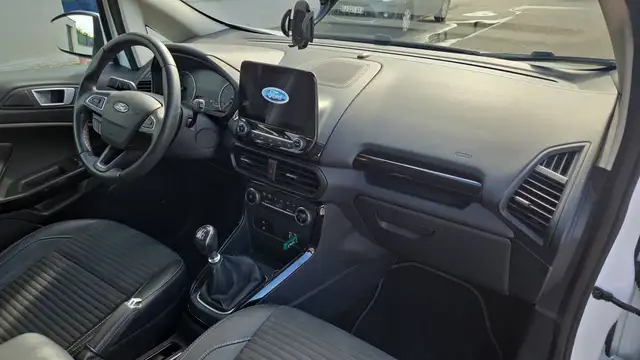Ford EcoSport view 10