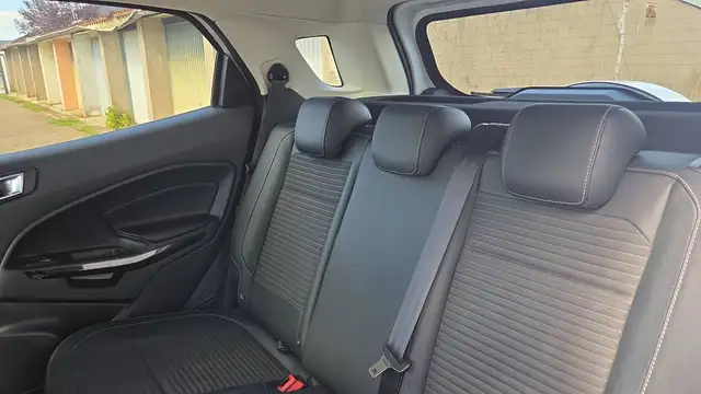 Ford EcoSport view 9