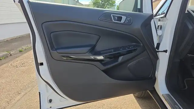 Ford EcoSport view 7