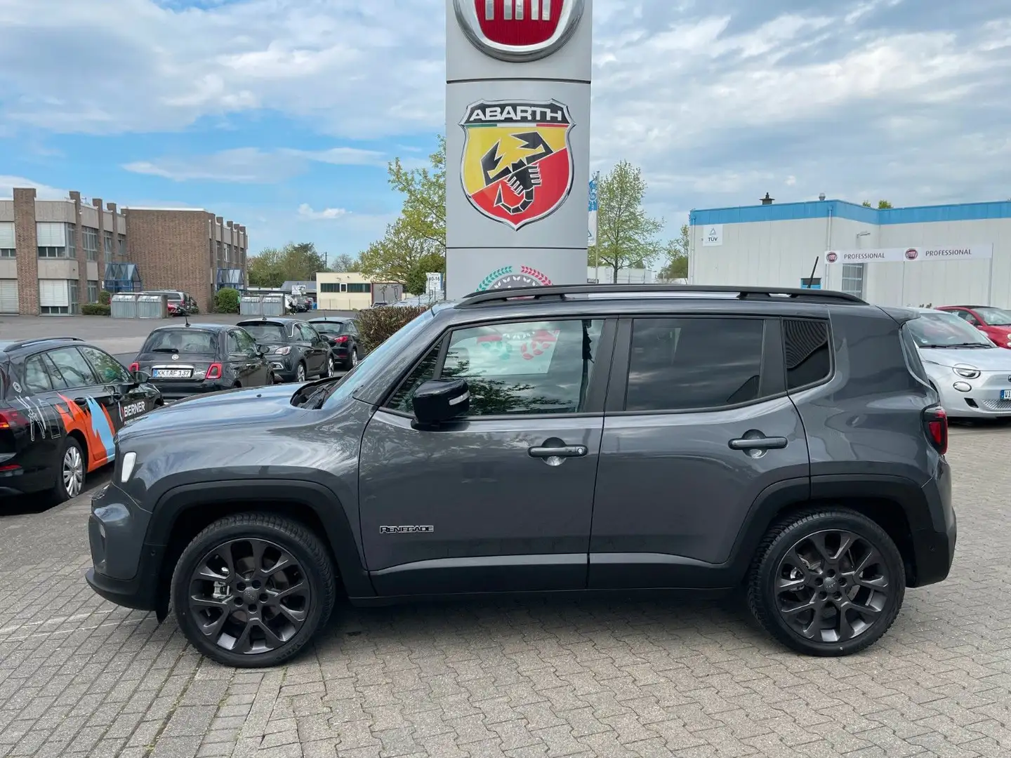 Jeep Renegade Jeep Renegade e-Hybrid S-Edition Automatik Leder Gris - 2