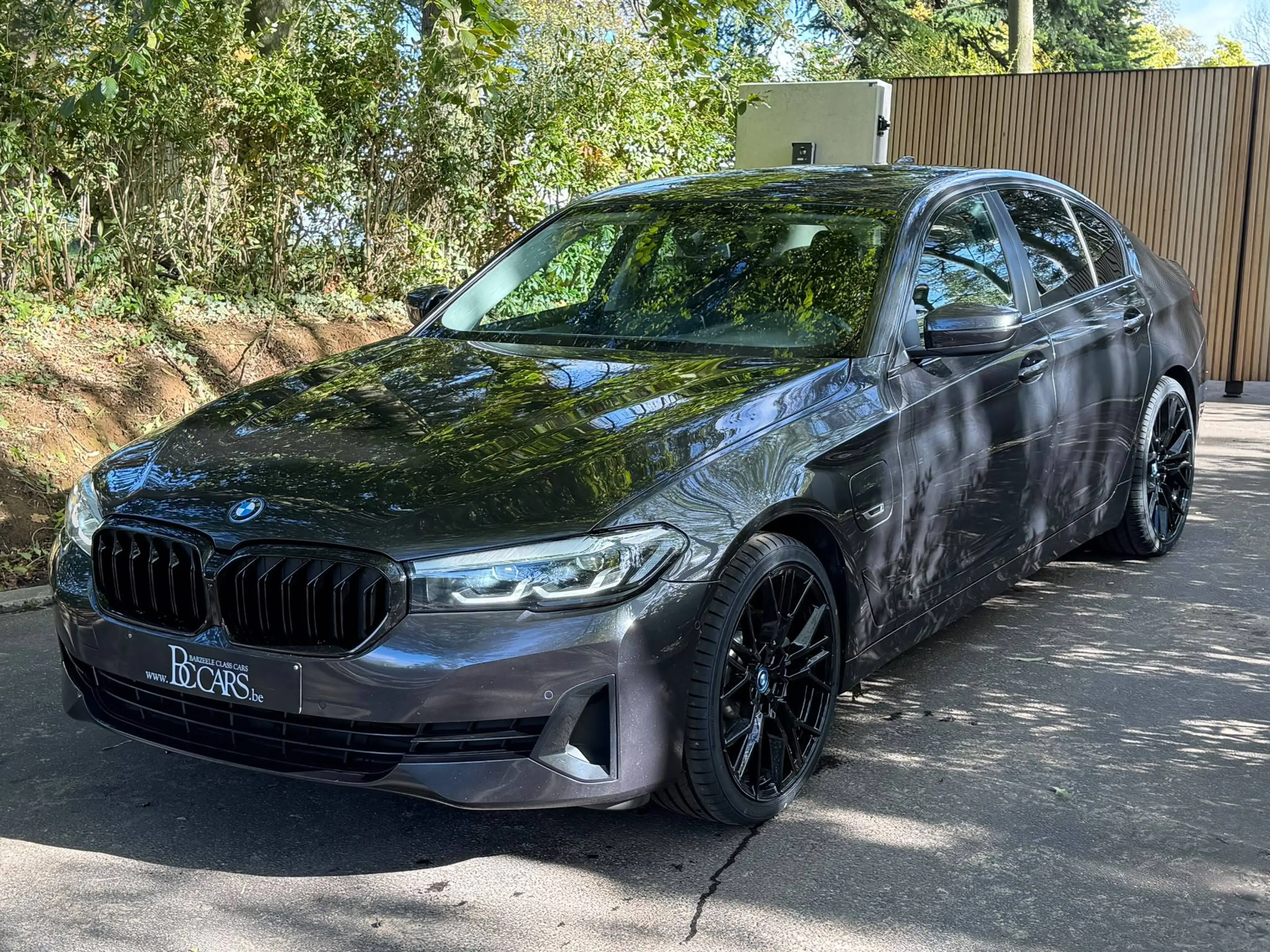 BMW 530 530eA Led-Prof-Cockpit Pro-Comfort Zetels-Verw-Cam-20" — photo 3
