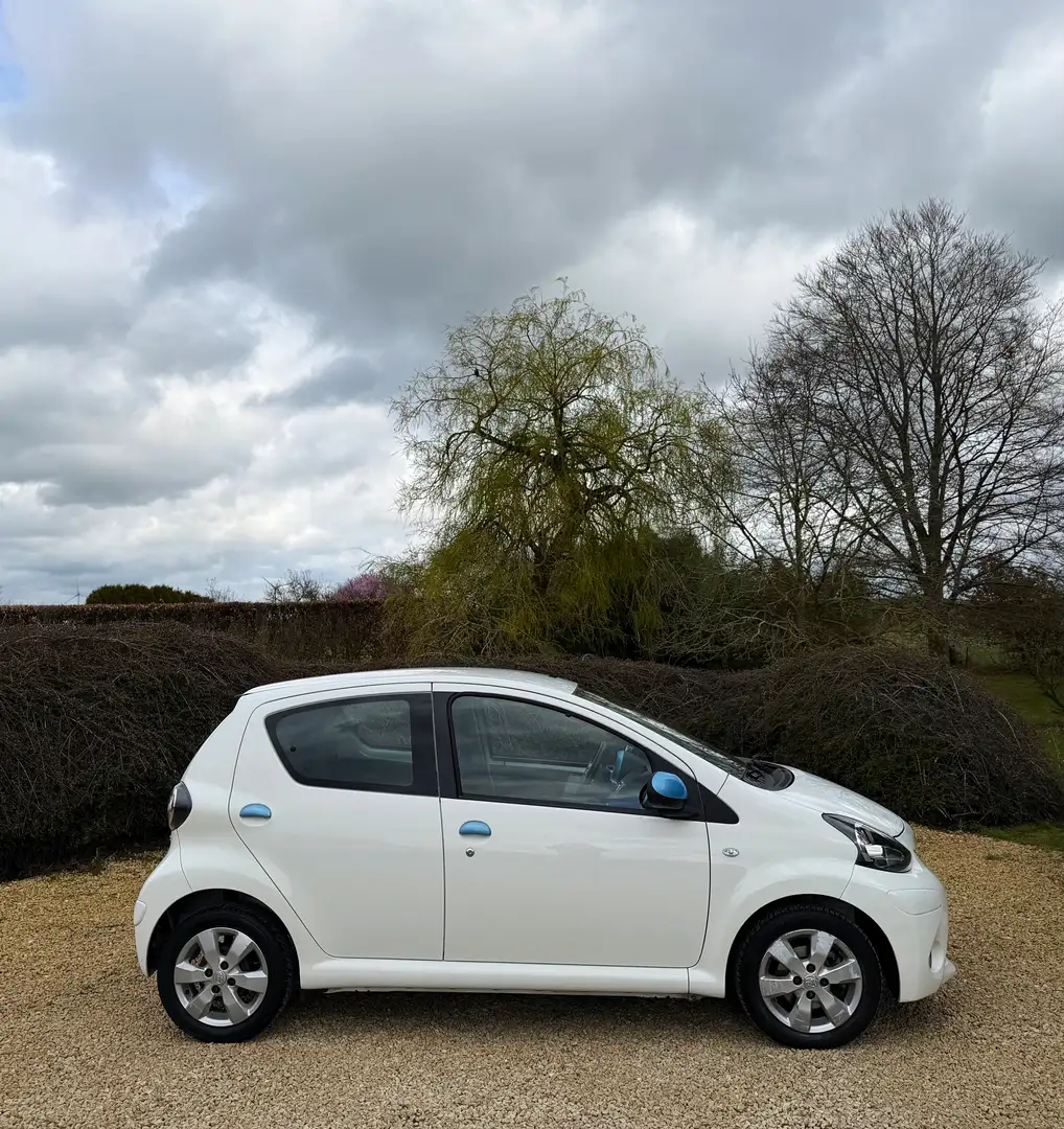 Toyota Aygo 1.0i VVT-i Blue MMT AUTOMATIQUE 62.000 KM !! AIRCO Weiß - 2