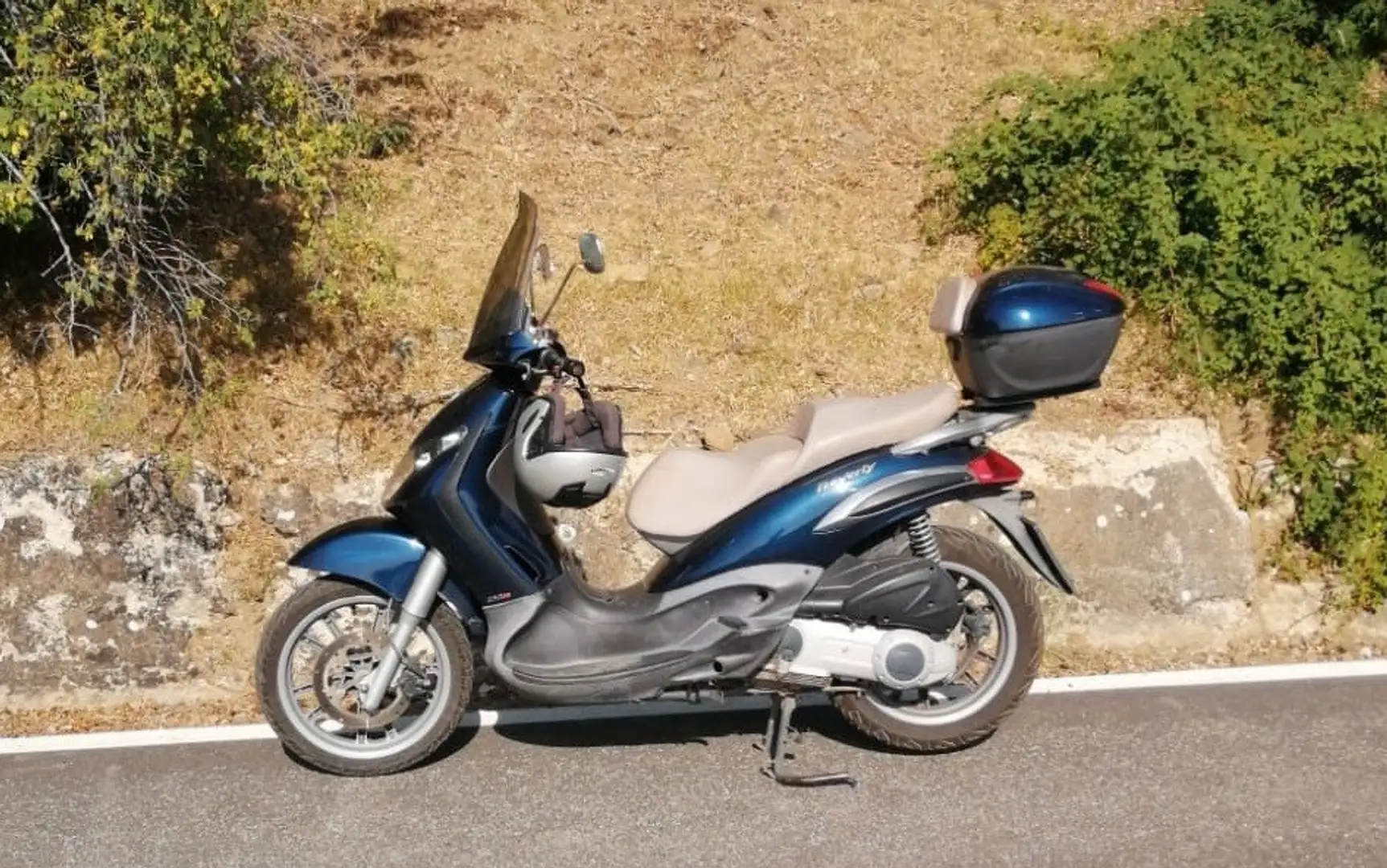 Piaggio Beverly 250 Blauw - 1