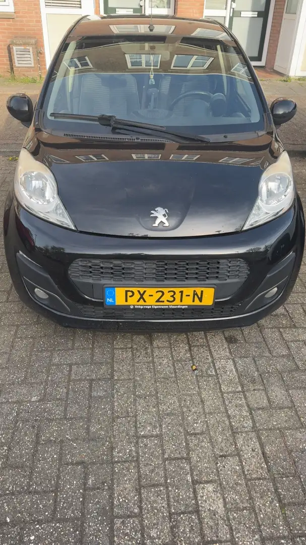 Peugeot 107 1.0 Active Zwart - 1