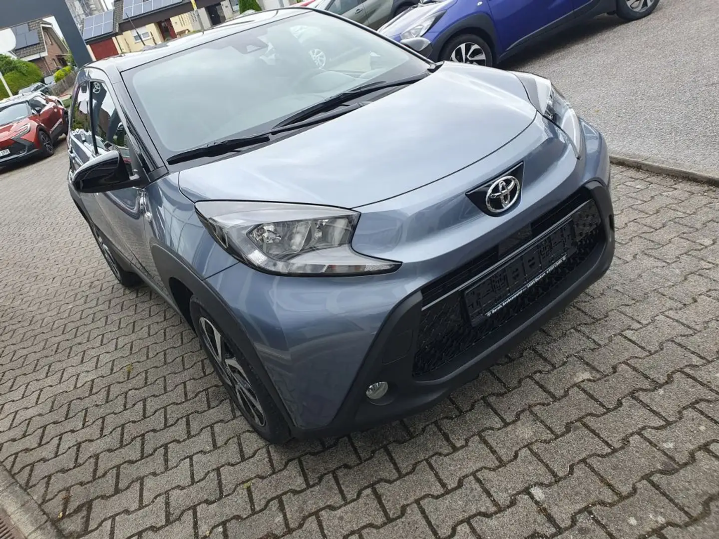 Toyota Aygo X S-CVT Teamplayer (AB7) Grau - 2