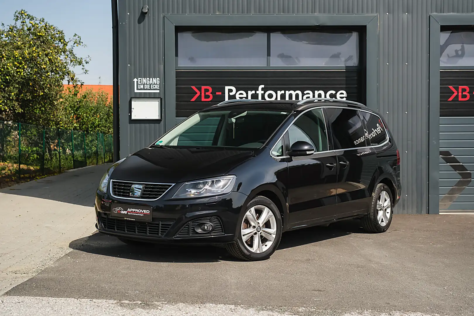 SEAT Alhambra 2.0 TDI Xcellence 7-Sitzer /BI-XENON/AHK/ACC/SH... Schwarz - 1