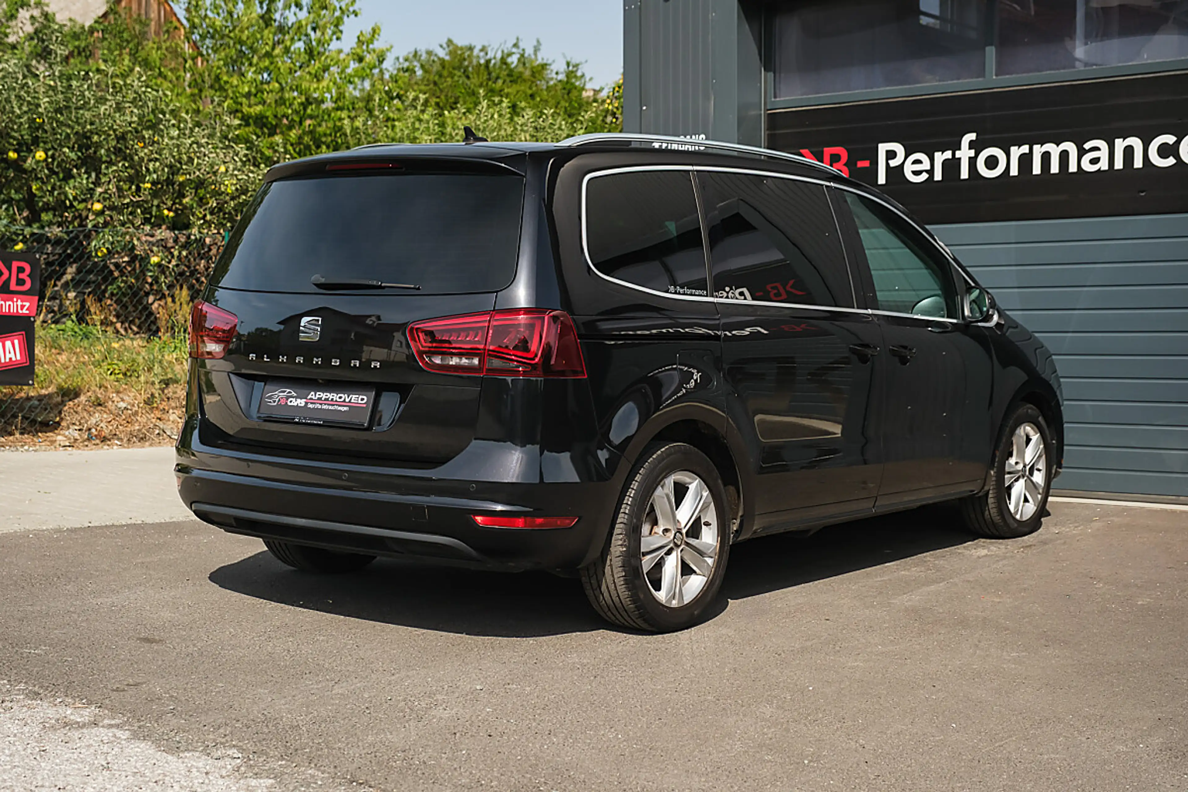 SEAT Alhambra 2.0 TDI Xcellence 7-Sitzer /BI-XENON/AHK/ACC/SH... — photo 9
