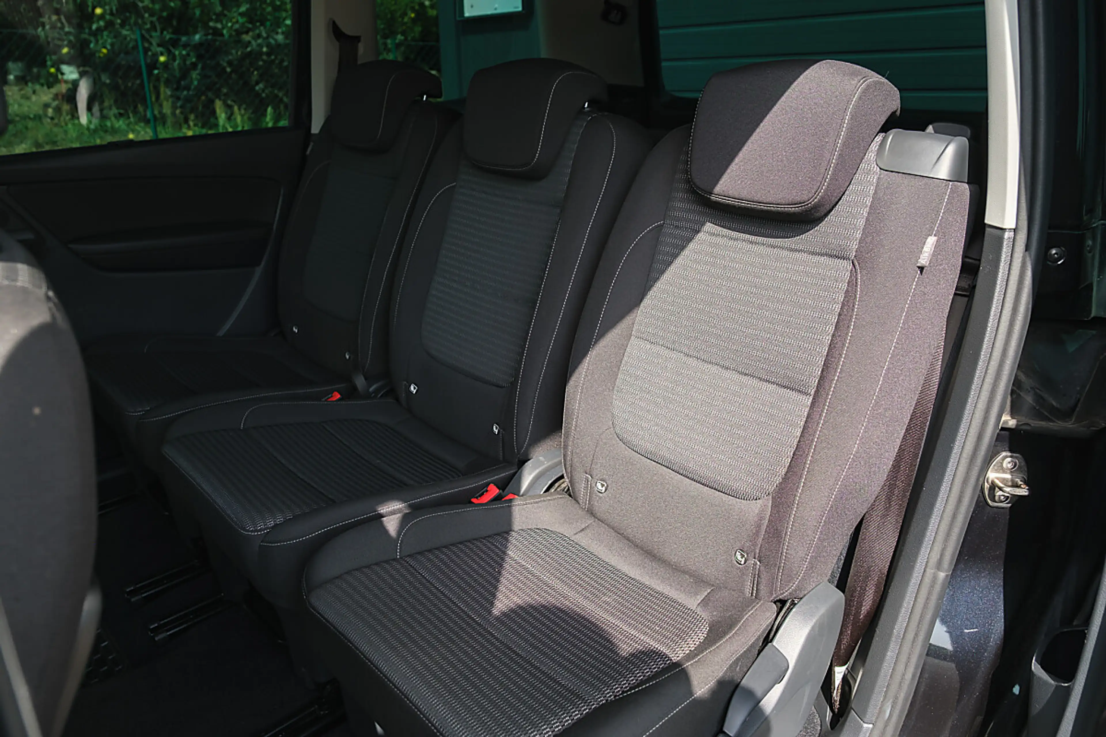 SEAT Alhambra 2.0 TDI Xcellence 7-Sitzer /BI-XENON/AHK/ACC/SH... — photo 14