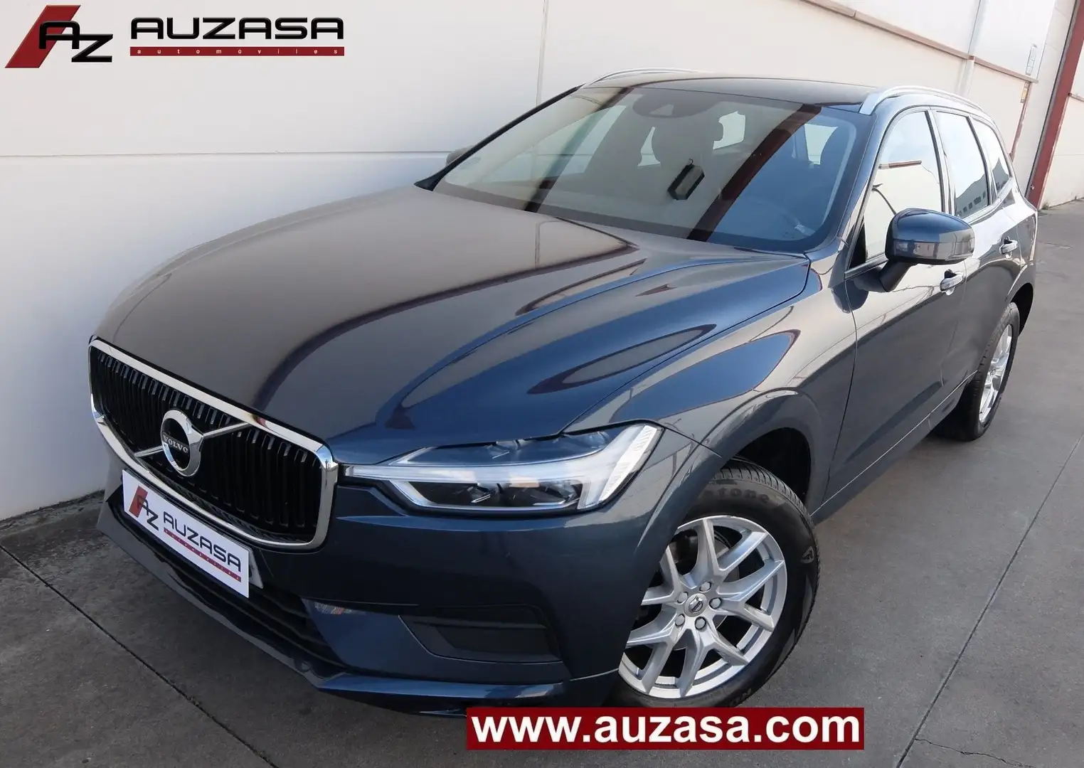 Volvo XC60 D4 Momentum Aut. Blauw - 1