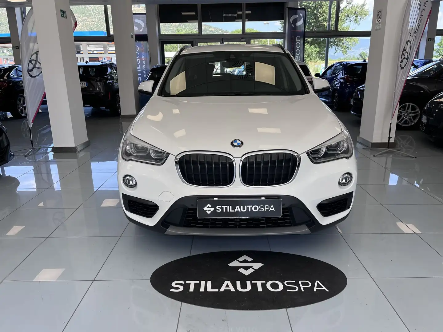 BMW X1 sDrive16d Advantage Bianco - 2