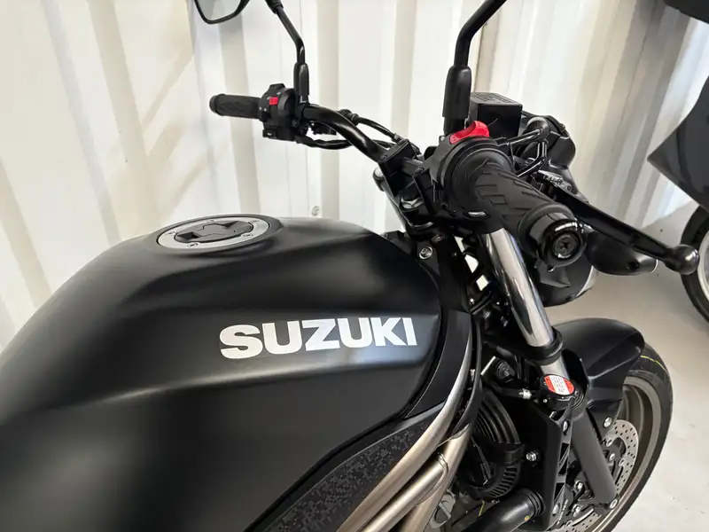 Suzuki SV 650 - foto 8