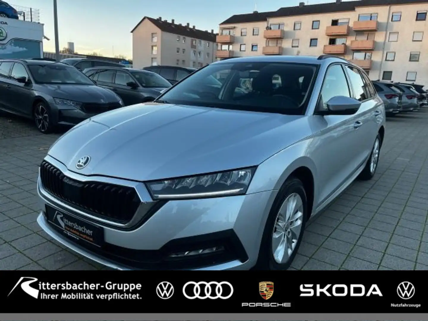 Skoda Octavia Combi 2.0 TDI DSG Ambition AHK SmartLink Zilver - 1