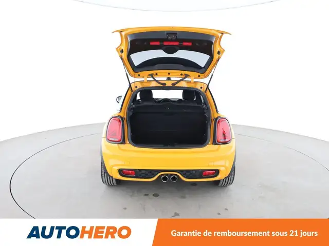 Mini Hatch view 16