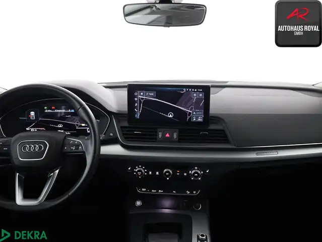 Audi Q5 view 9