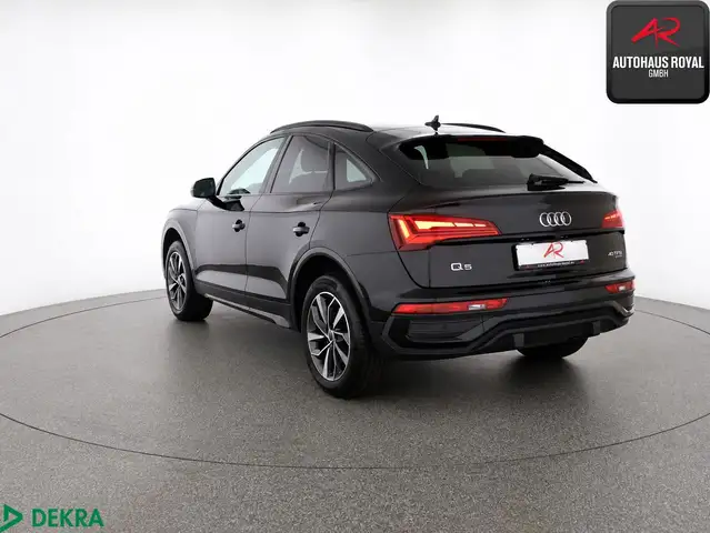 Audi Q5 view 3