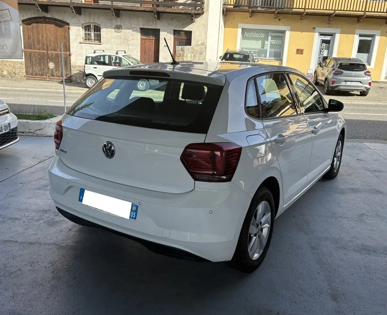 Volkswagen Polo VI 1.0 TSI 95Ch CONFORTLINE Blanc - 2