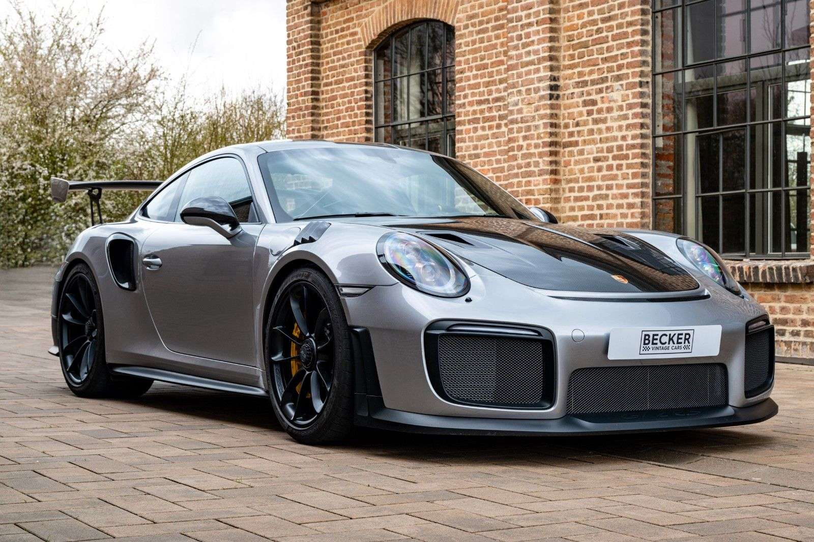 Second hand Porsche 911 