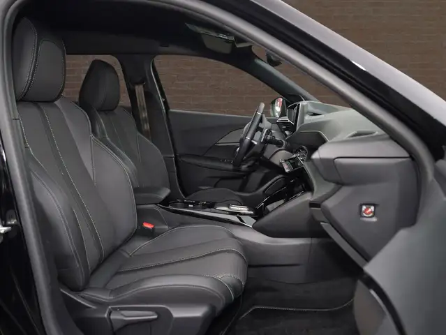 Peugeot 2008 view 7