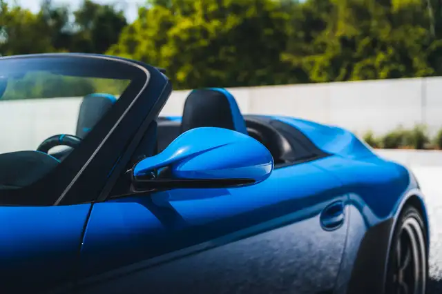 Porsche 911 view 5