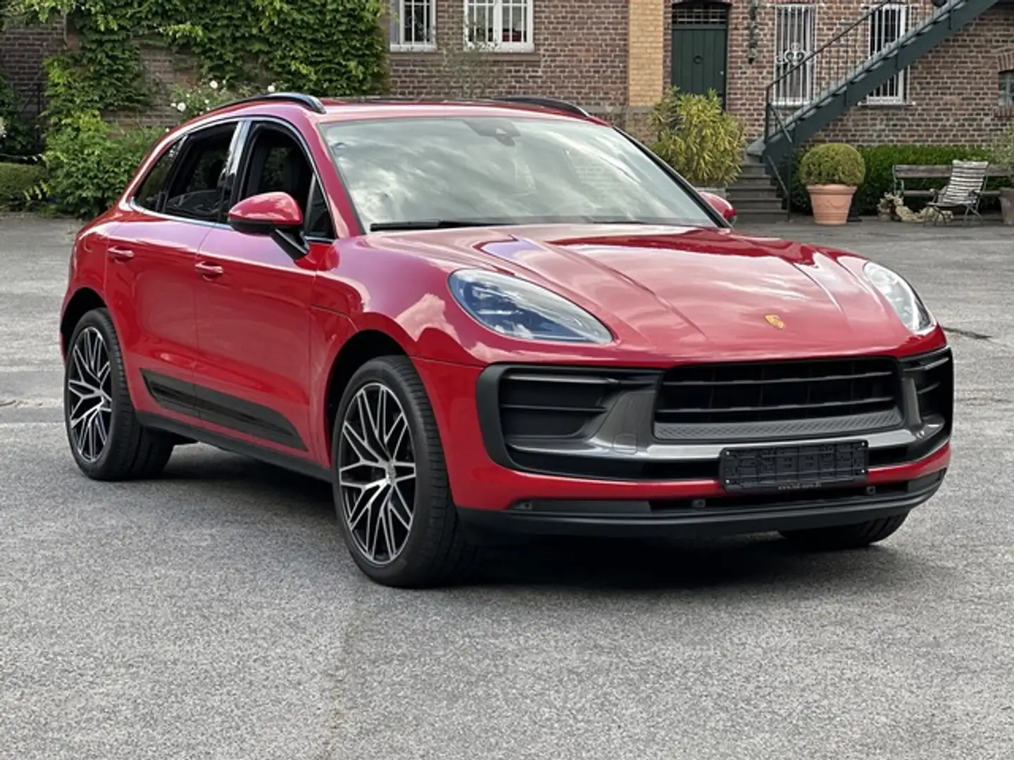 Porsche Macan T BOSE*PANORAMA*KAMERA*RELING*21 RS SPYDER Rot - 1