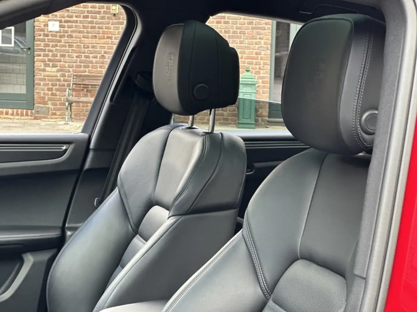 Porsche Macan T BOSE*PANORAMA*KAMERA*RELING*21 RS SPYDER Rot - 2
