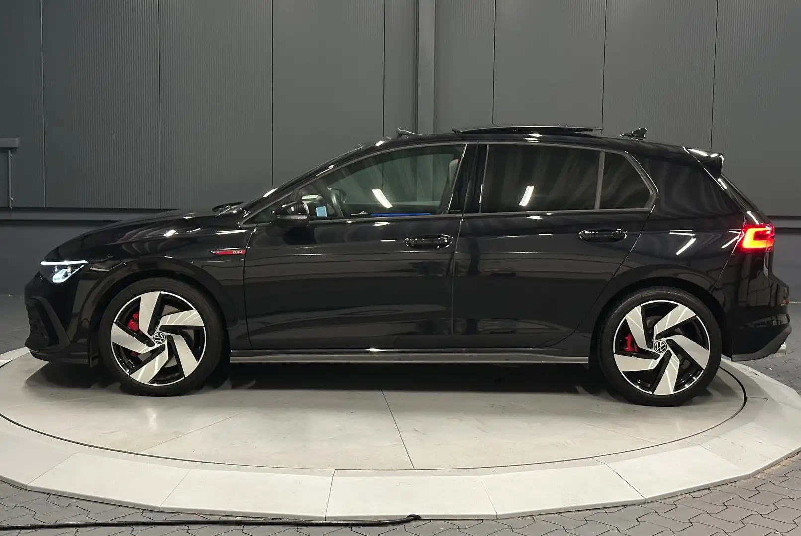 Volkswagen Golf GTI *Black Style*PANORAMA*KAMERA*MATRIX-IQ* Czarny - 2