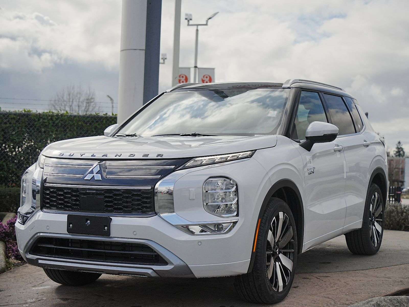 2026 Mitsubishi Outlander PHEV