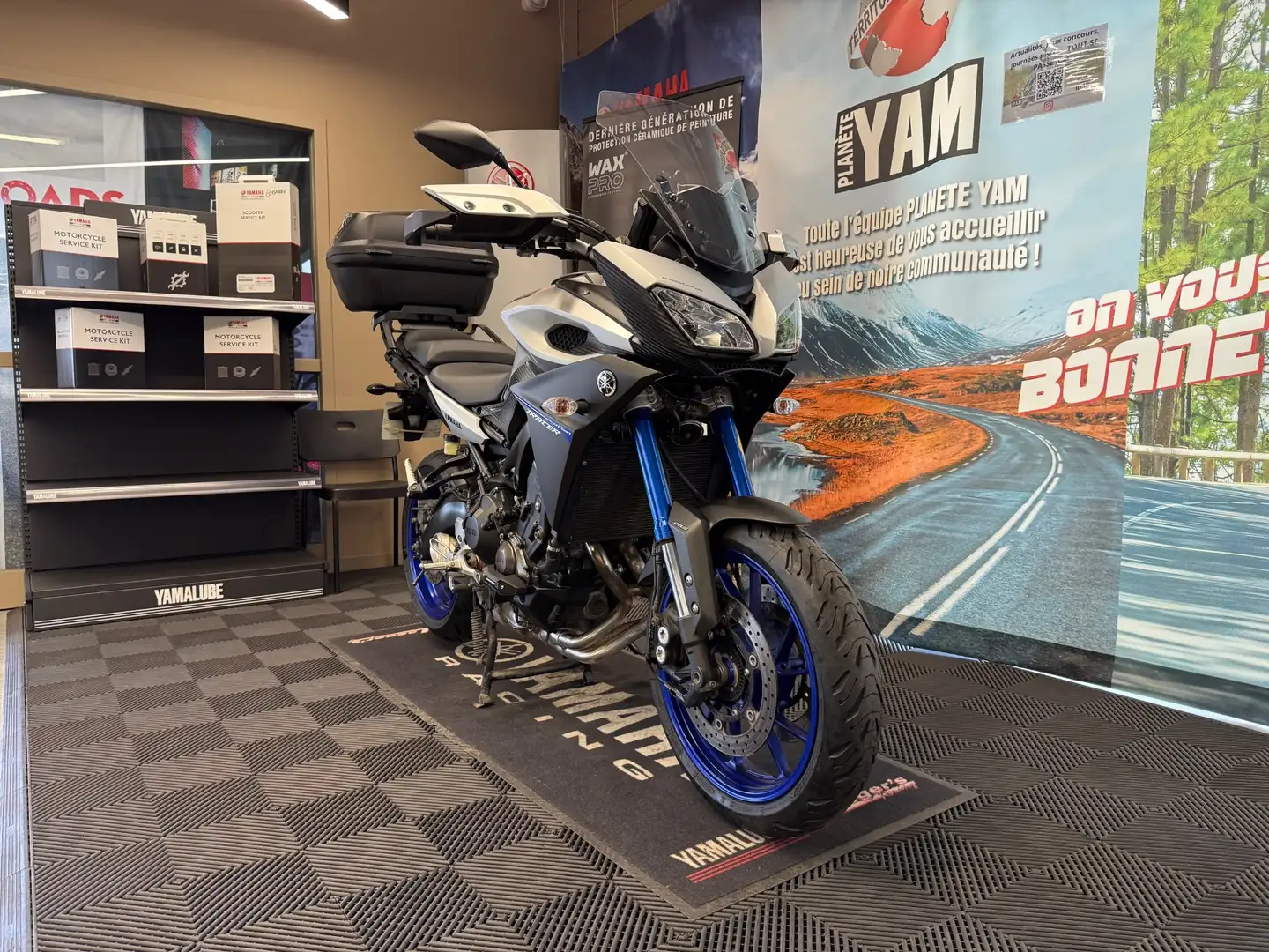 Yamaha MT-09 Grau - 2