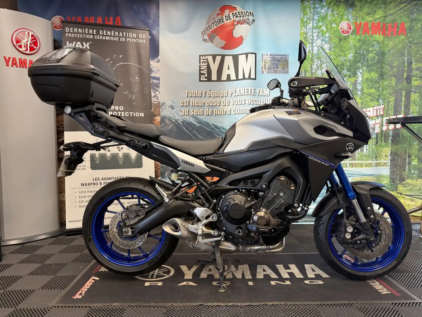 Yamaha MT-09 Grau - 1