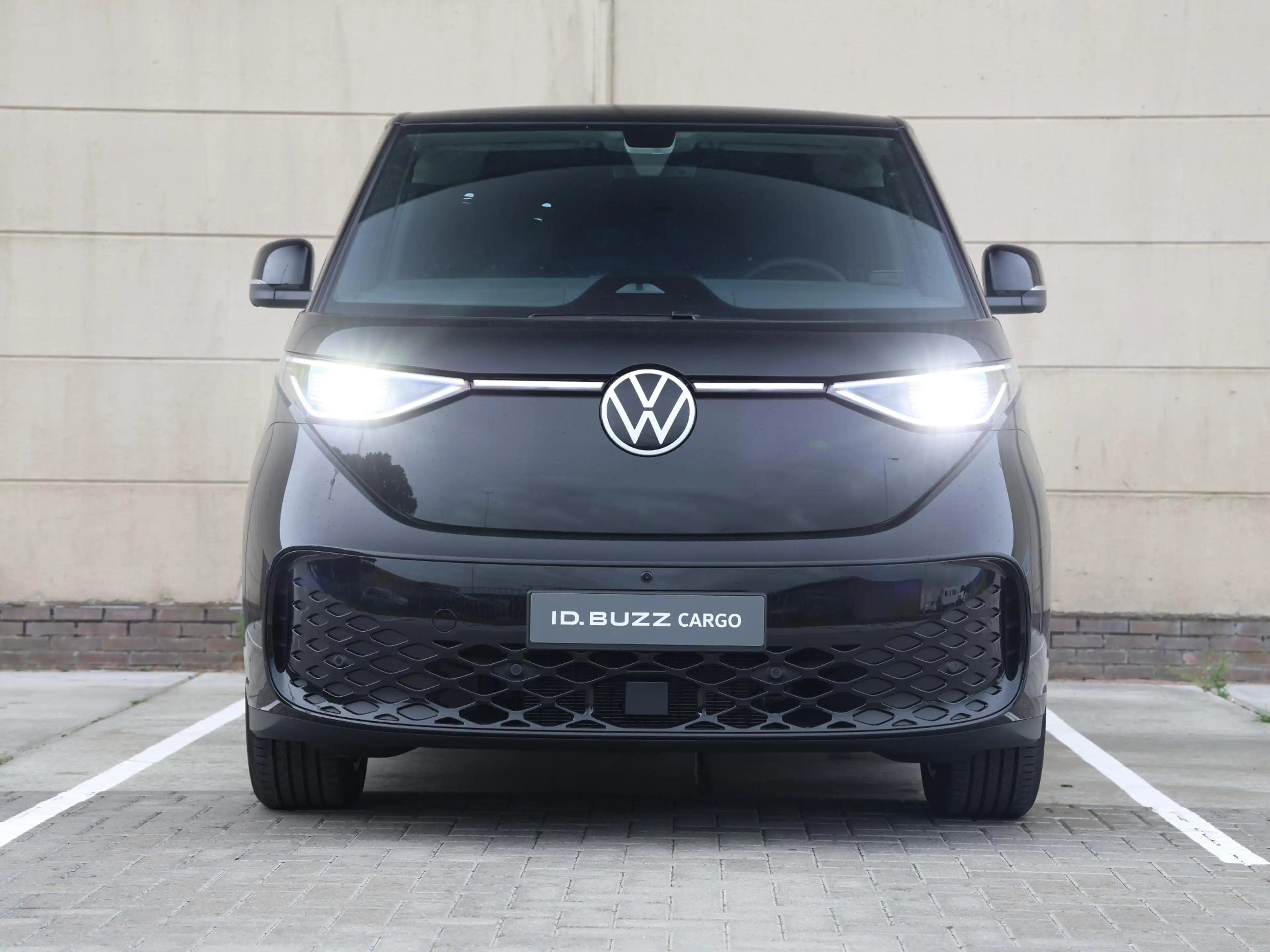 Volkswagen ID. Buzz Cargo Bulli Limited Edition Elektromotor 286PK 79 kWh | — photo 12