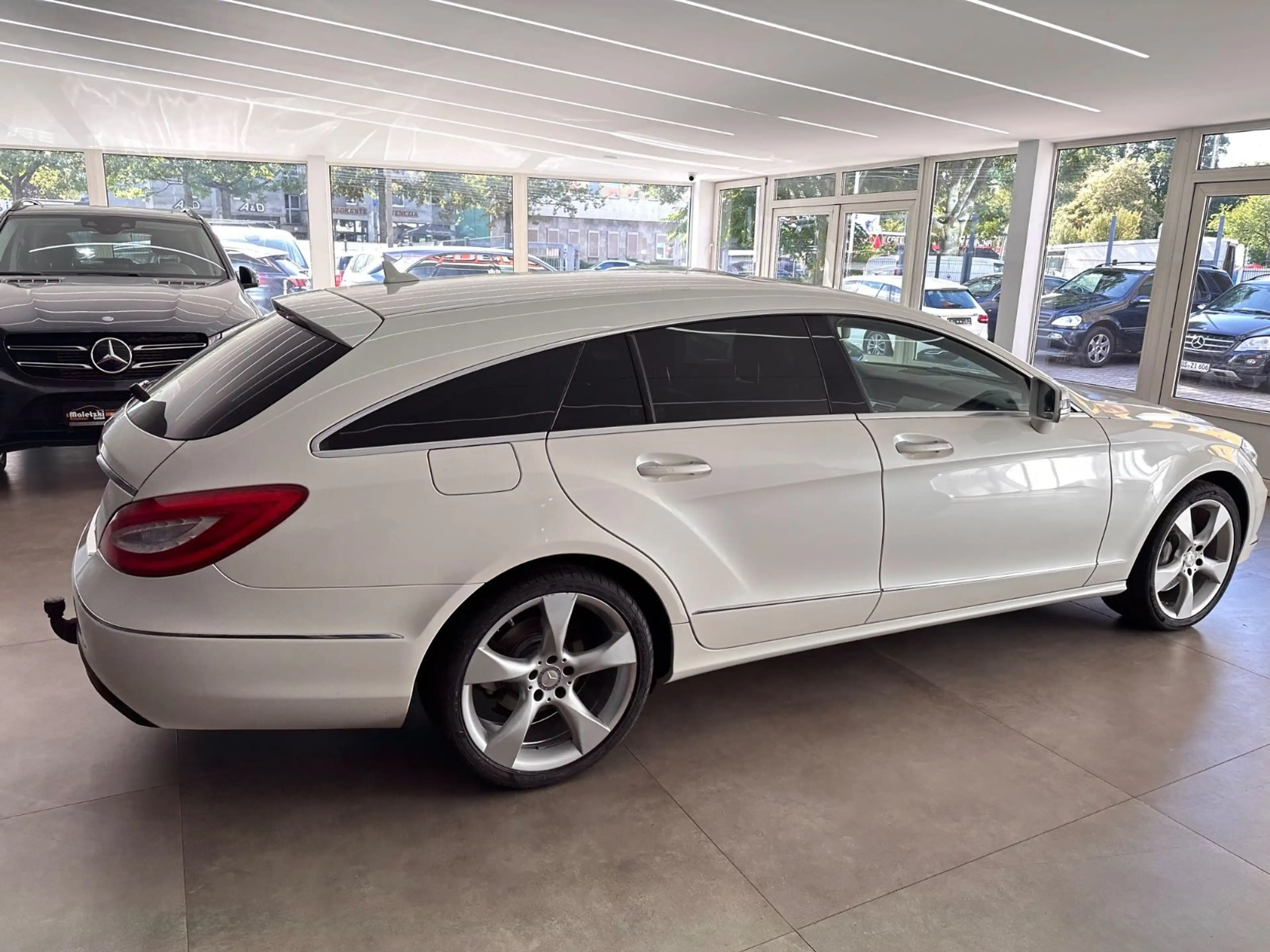 Mercedes-Benz CLS 350 CLS 350 CGI ShootingBrake*Memory*Distronic*Totw* — photo 6