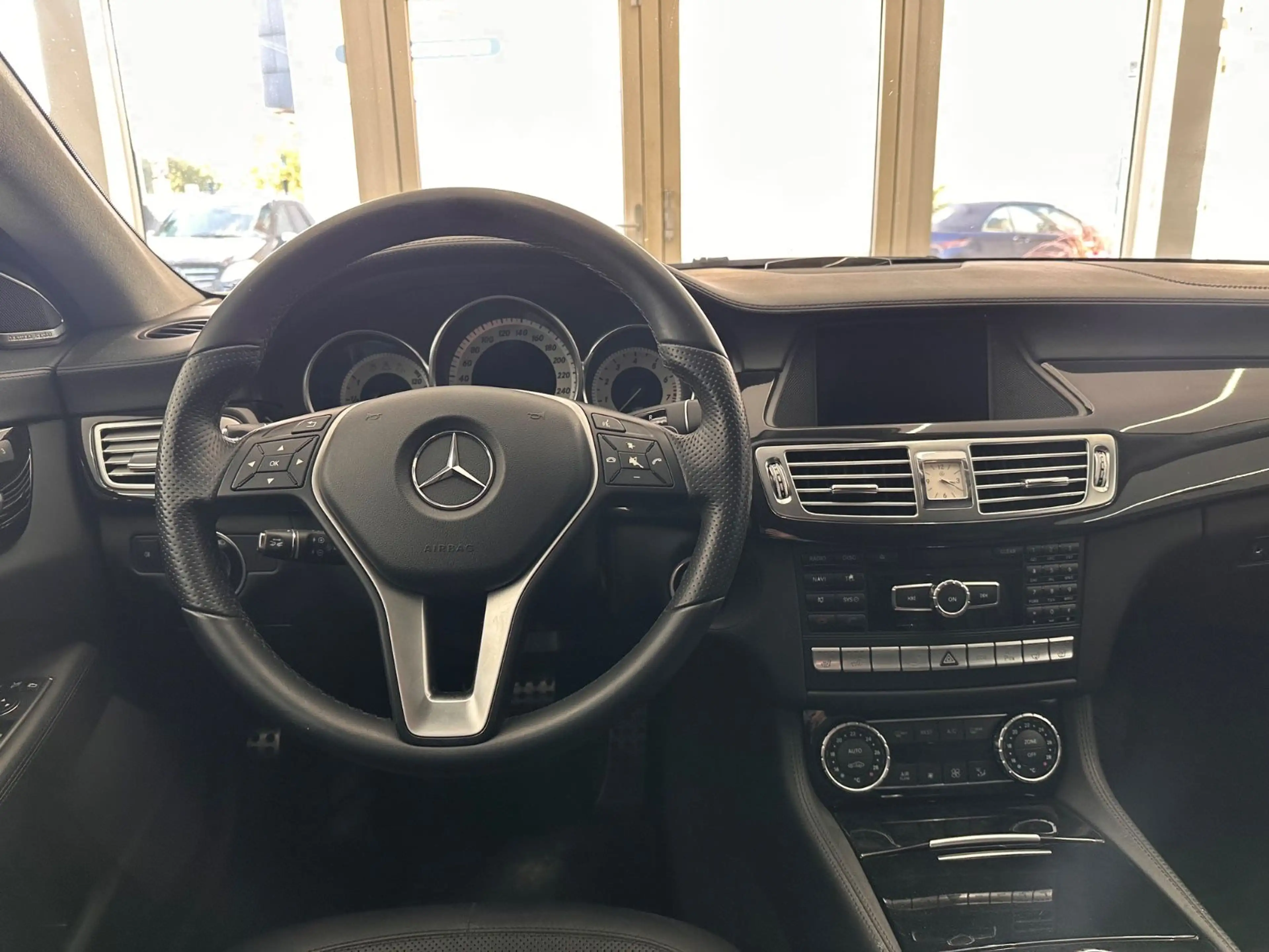 Mercedes-Benz CLS 350 CLS 350 CGI ShootingBrake*Memory*Distronic*Totw* — photo 13