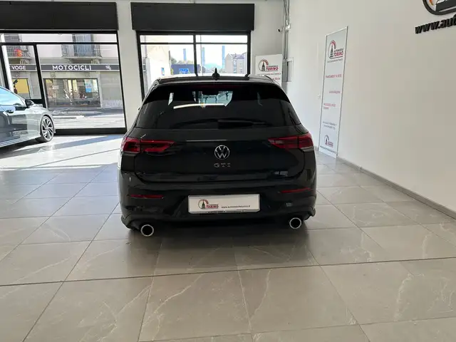Volkswagen Golf view 5