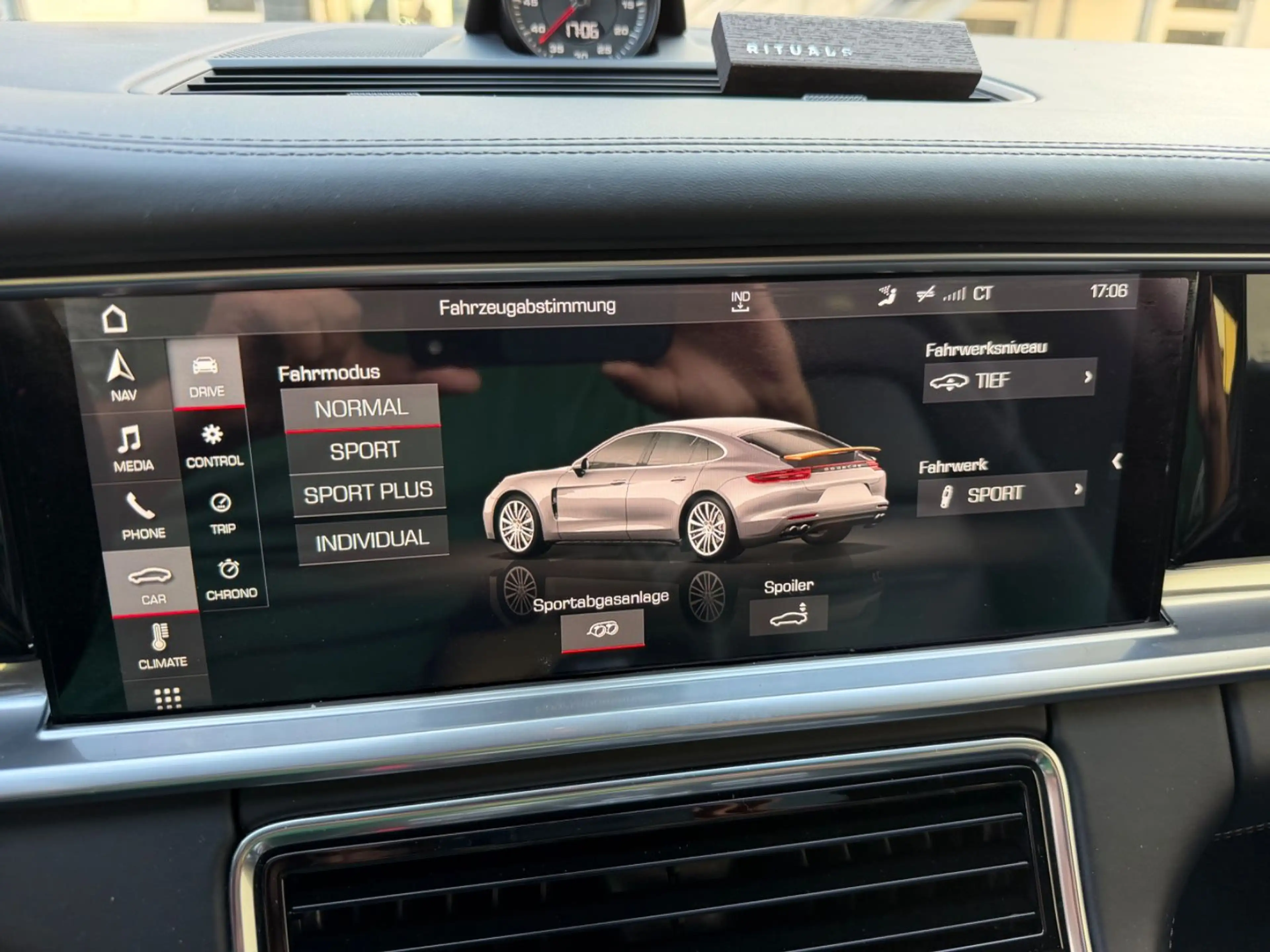 Porsche Panamera 4 S Diesel ( Bose / Chrono / Pano ) — photo 15