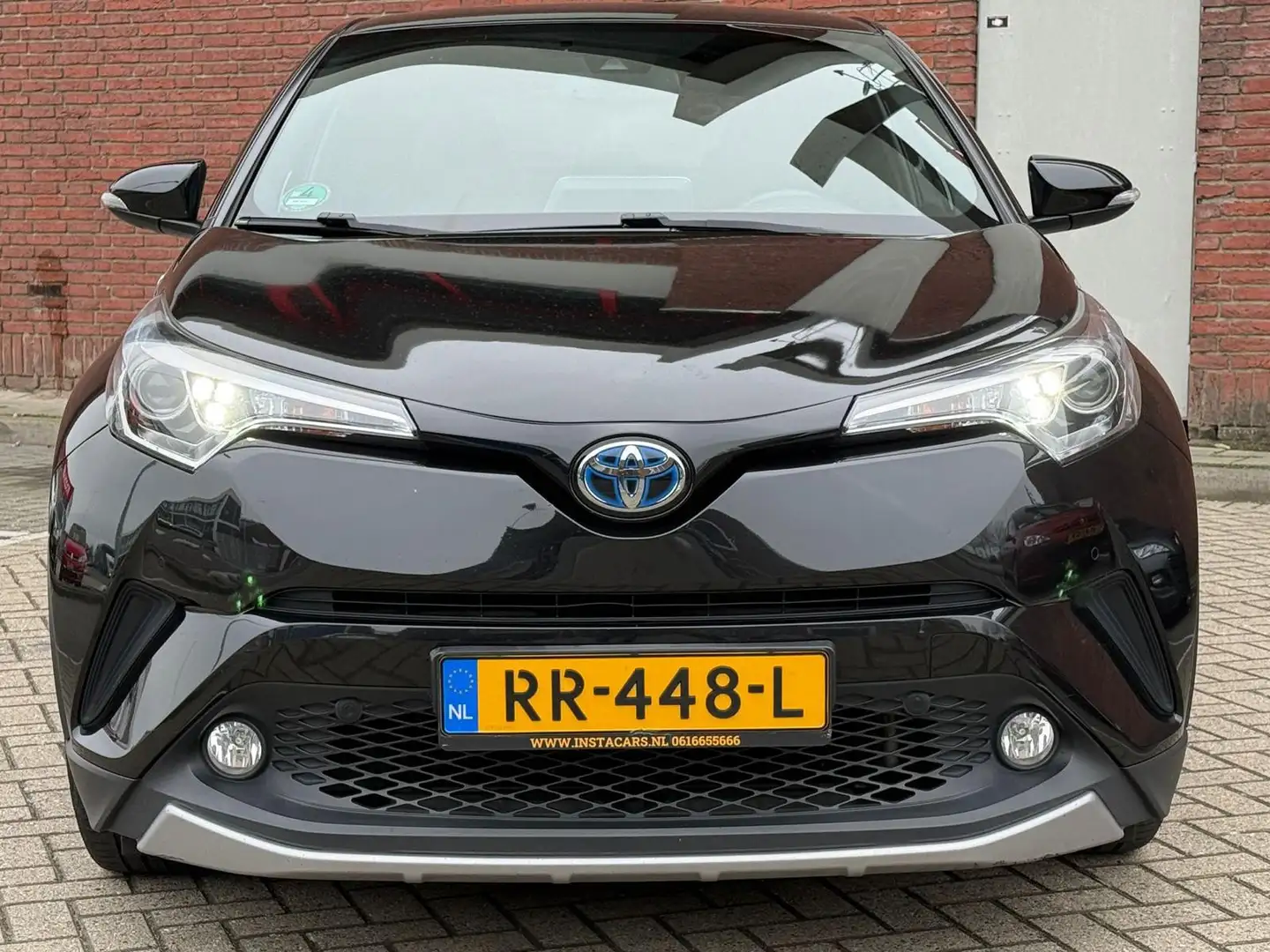 Toyota C-HR 1.8 Hybrid Executive |LEDER|NAVI|R.CAMERA|NAP Schwarz - 2