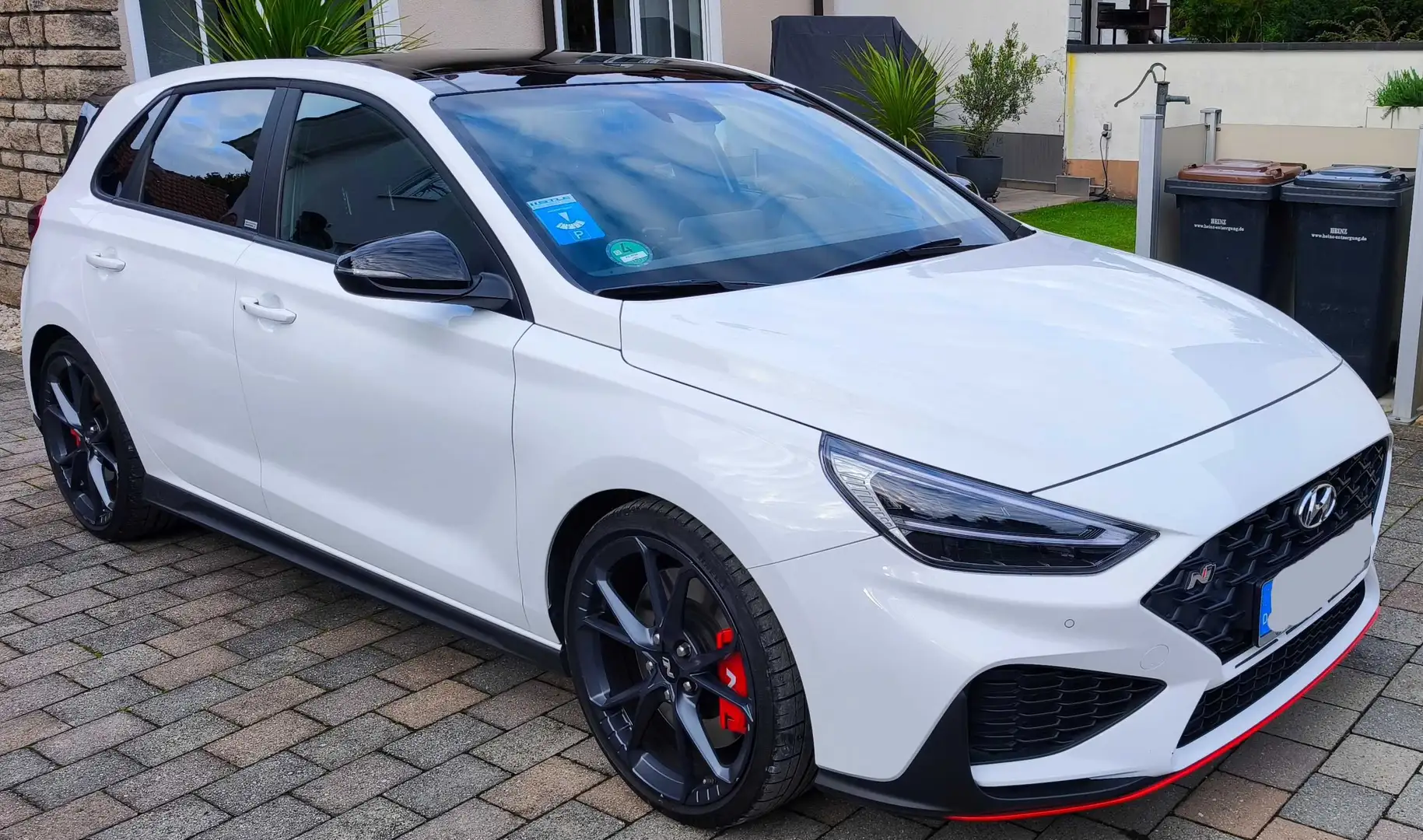 Hyundai i30 i30 N Performance Glasschiebedach, Navi, Winterr. Weiß - 1