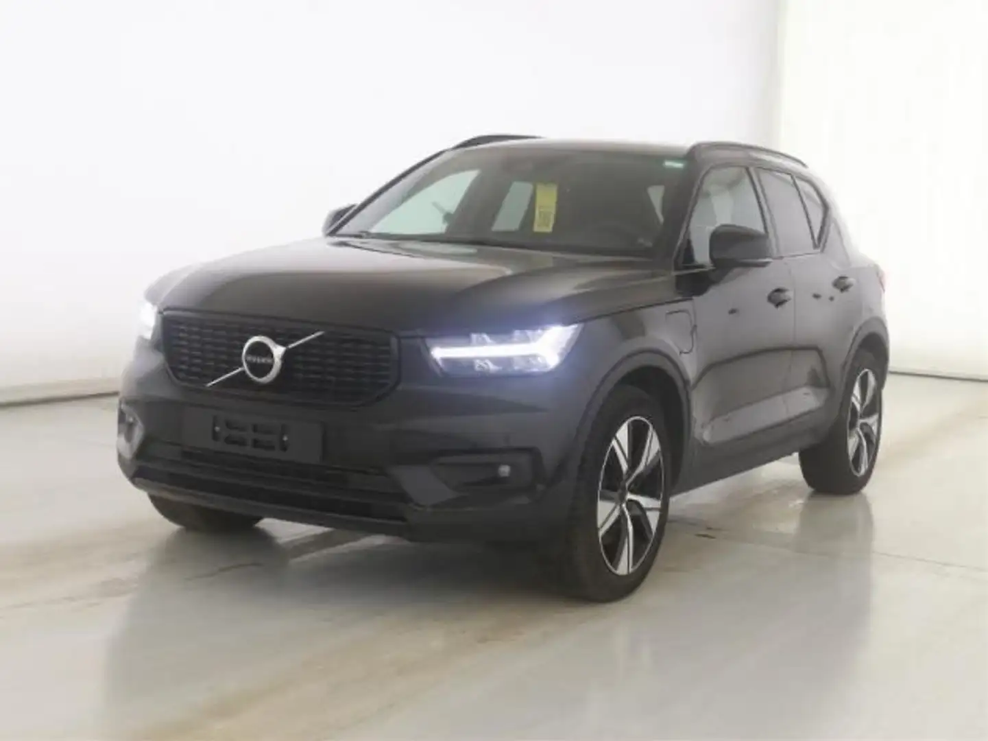 Volvo XC40 R Design Recharge Plug-In Hybrid Schwarz - 1