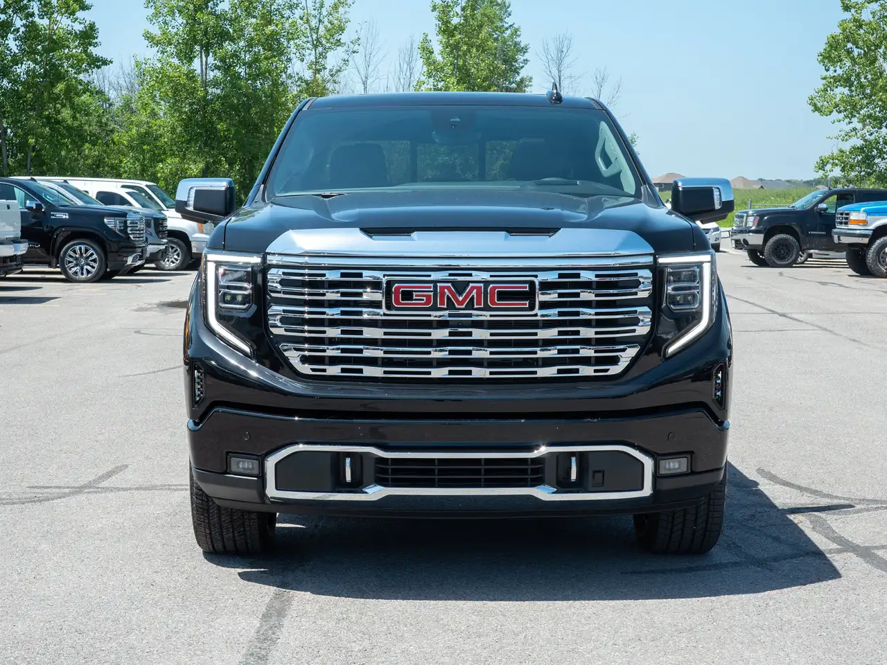 GMC Sierra 1500 снимка GMC Sierra 1500