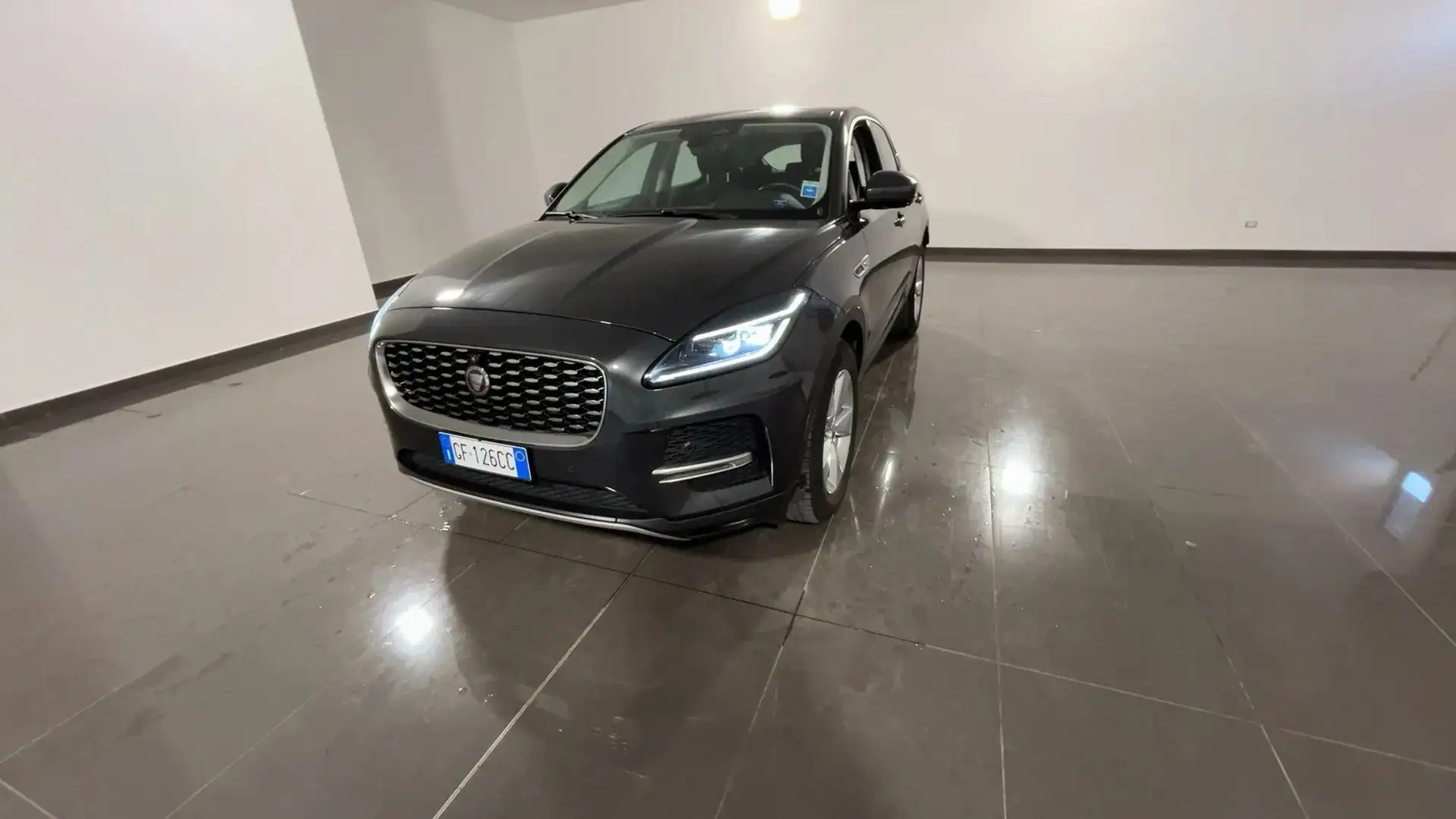 Jaguar E-Pace Gris - 1