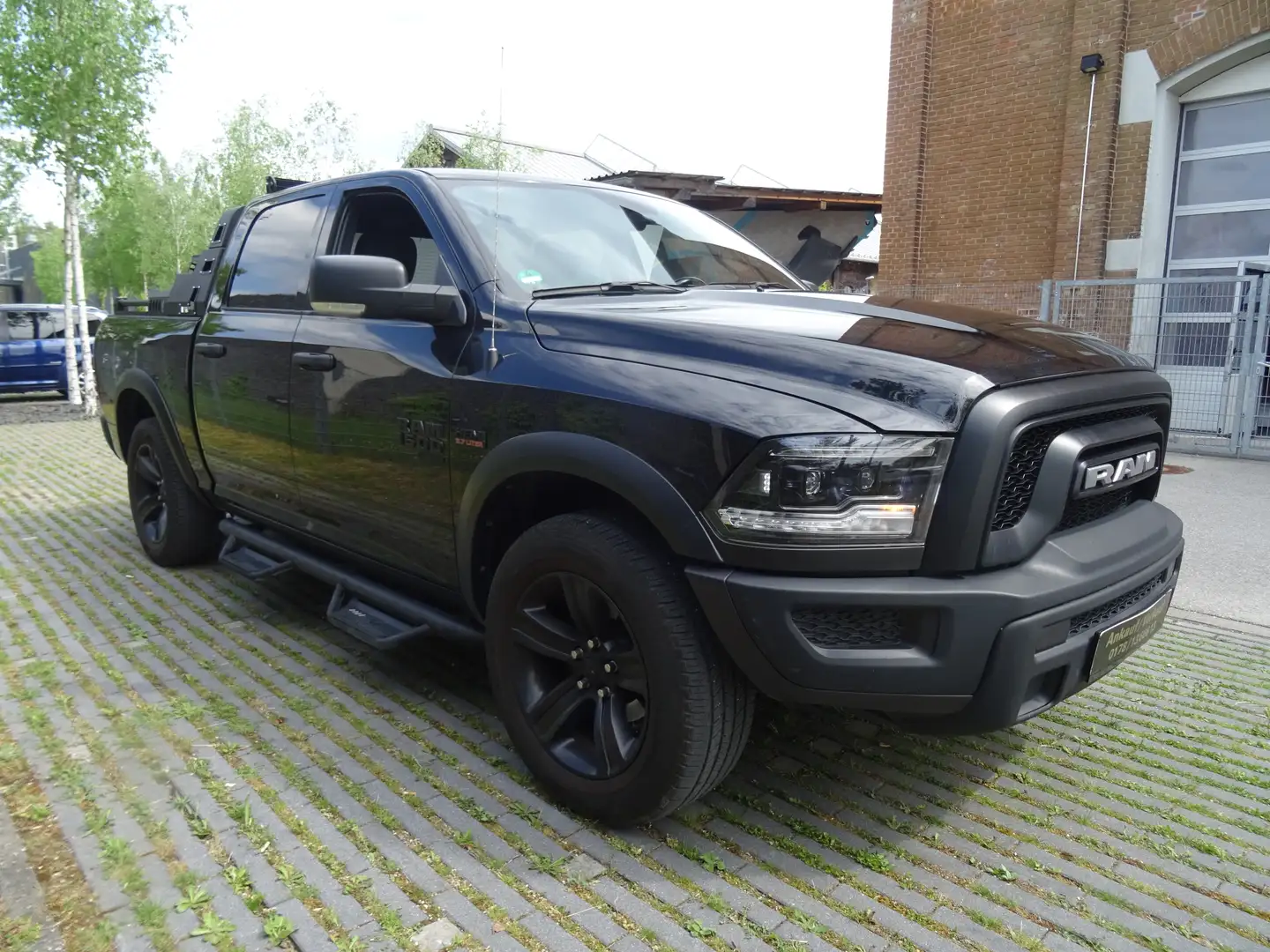 Dodge RAM RAM 1500 SLT V8 5,7 HEMI-LPG-Crew Cab Schwarz - 2