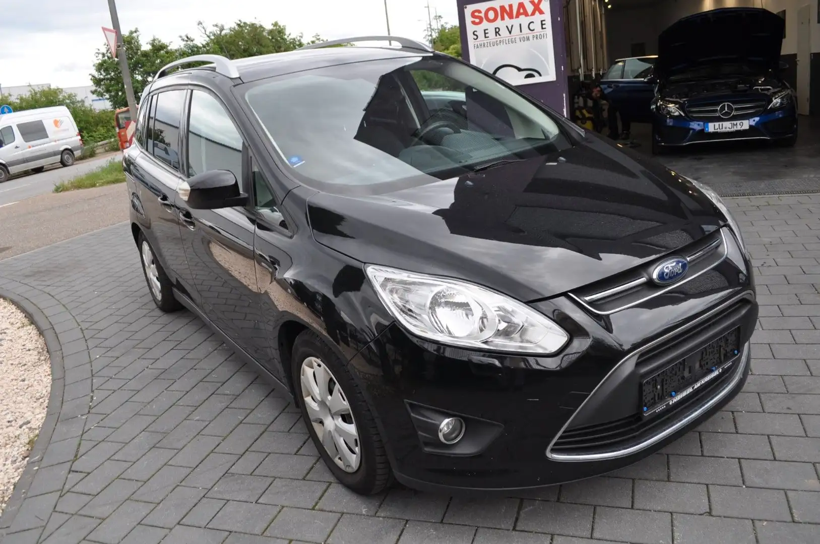 Ford Grand C-Max Grand C-MAX Business Edition * NAVIGATION * Fekete - 1