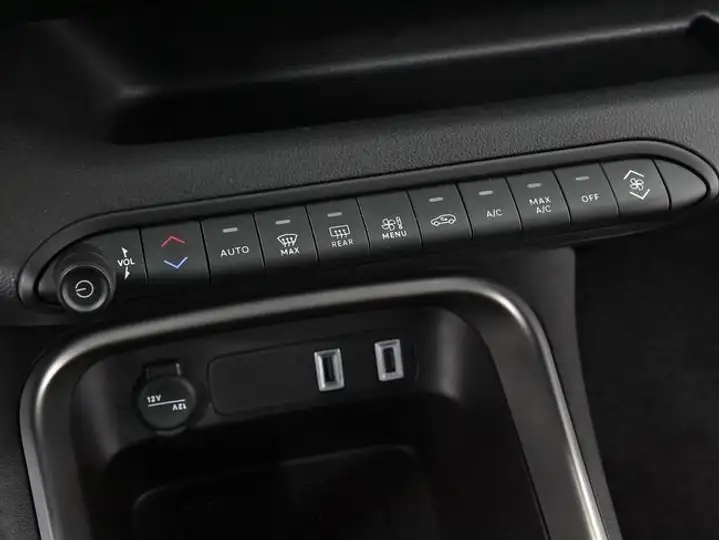 Jeep Avenger 2025, foto 31