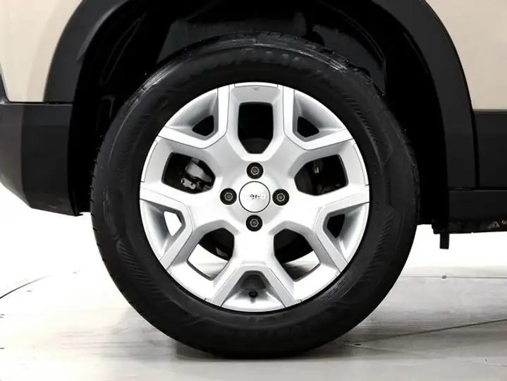 Jeep Avenger 2025, foto 11