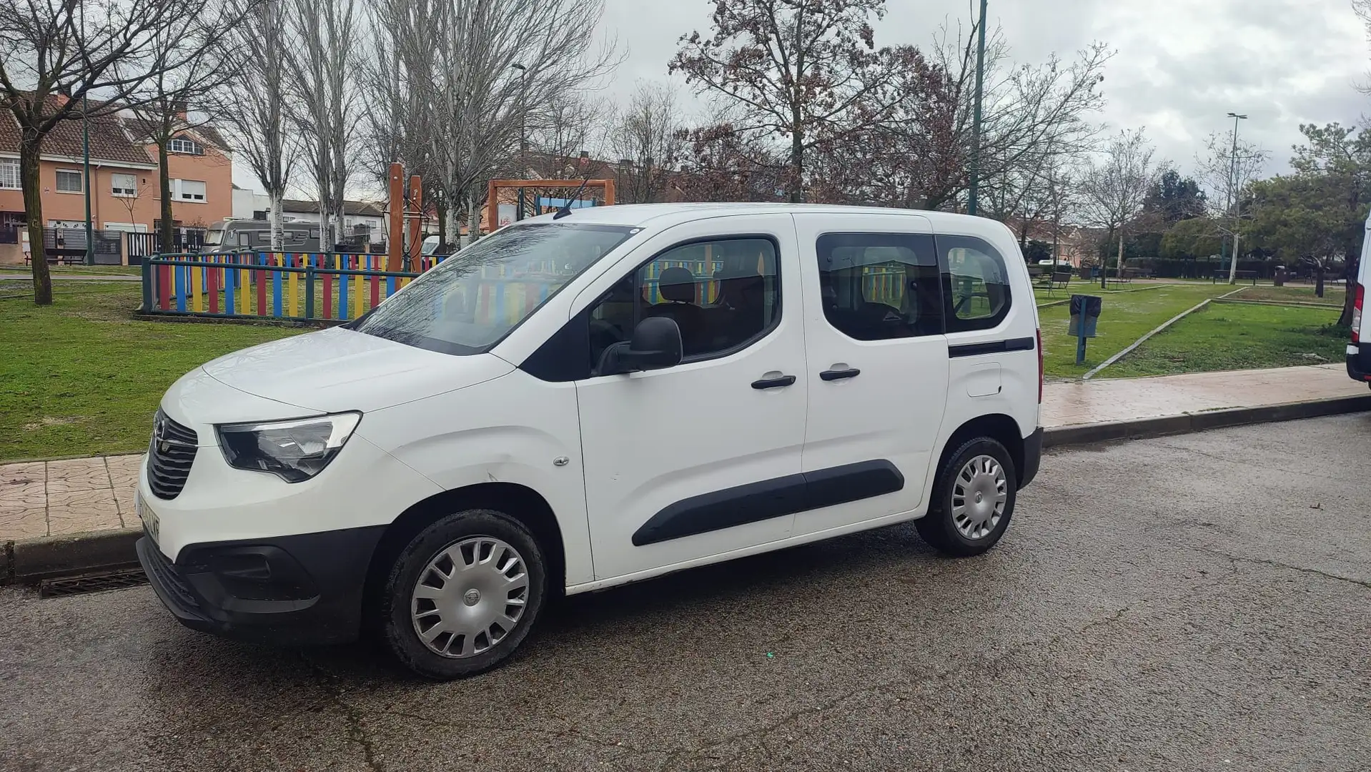 Opel Combo Life 1.5TD 102cv Edition 2 puertas laterales Blanco - 2