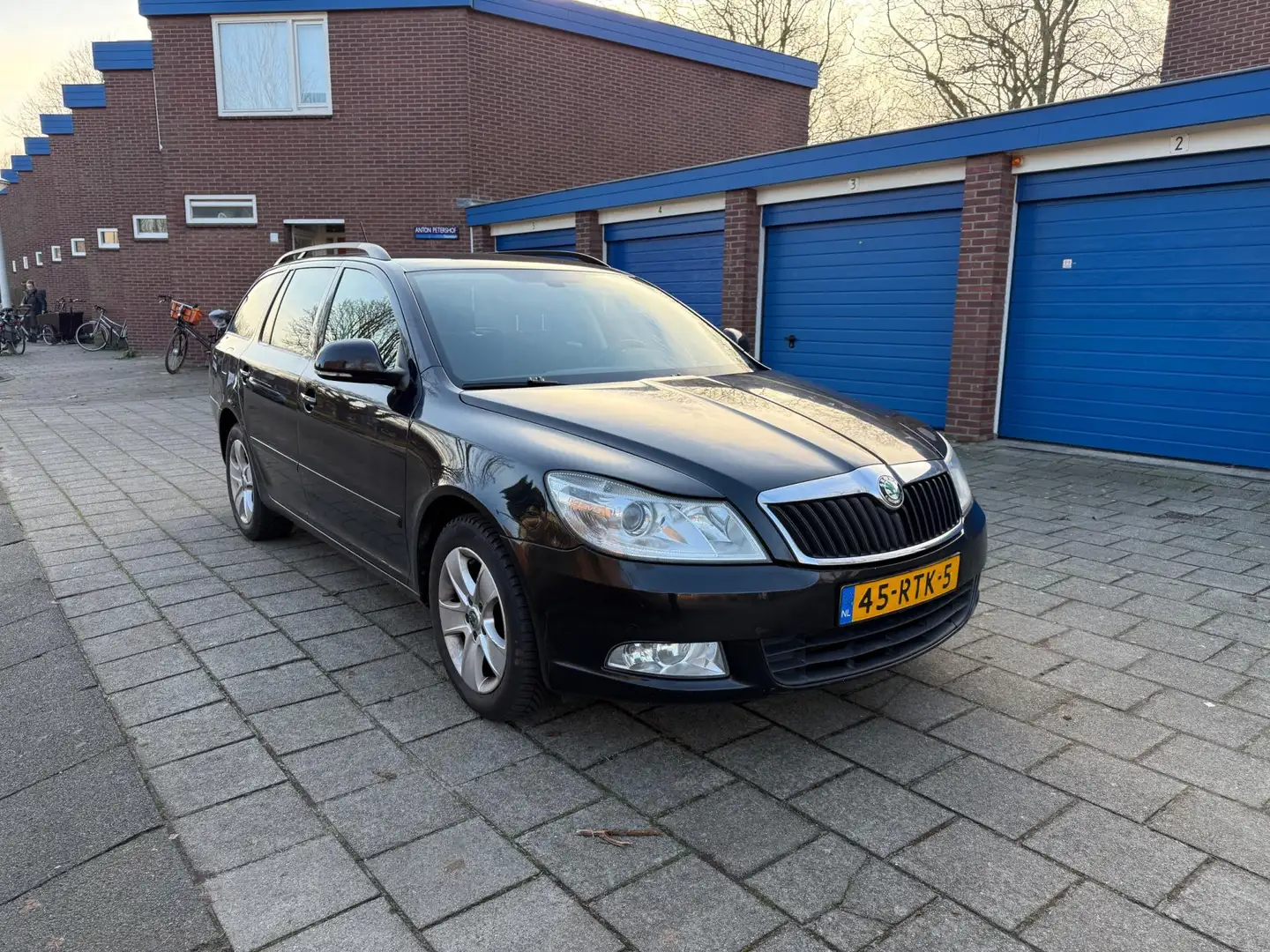 Skoda Octavia Combi 1.2 TSI Ambition Business Automaat Negro - 1