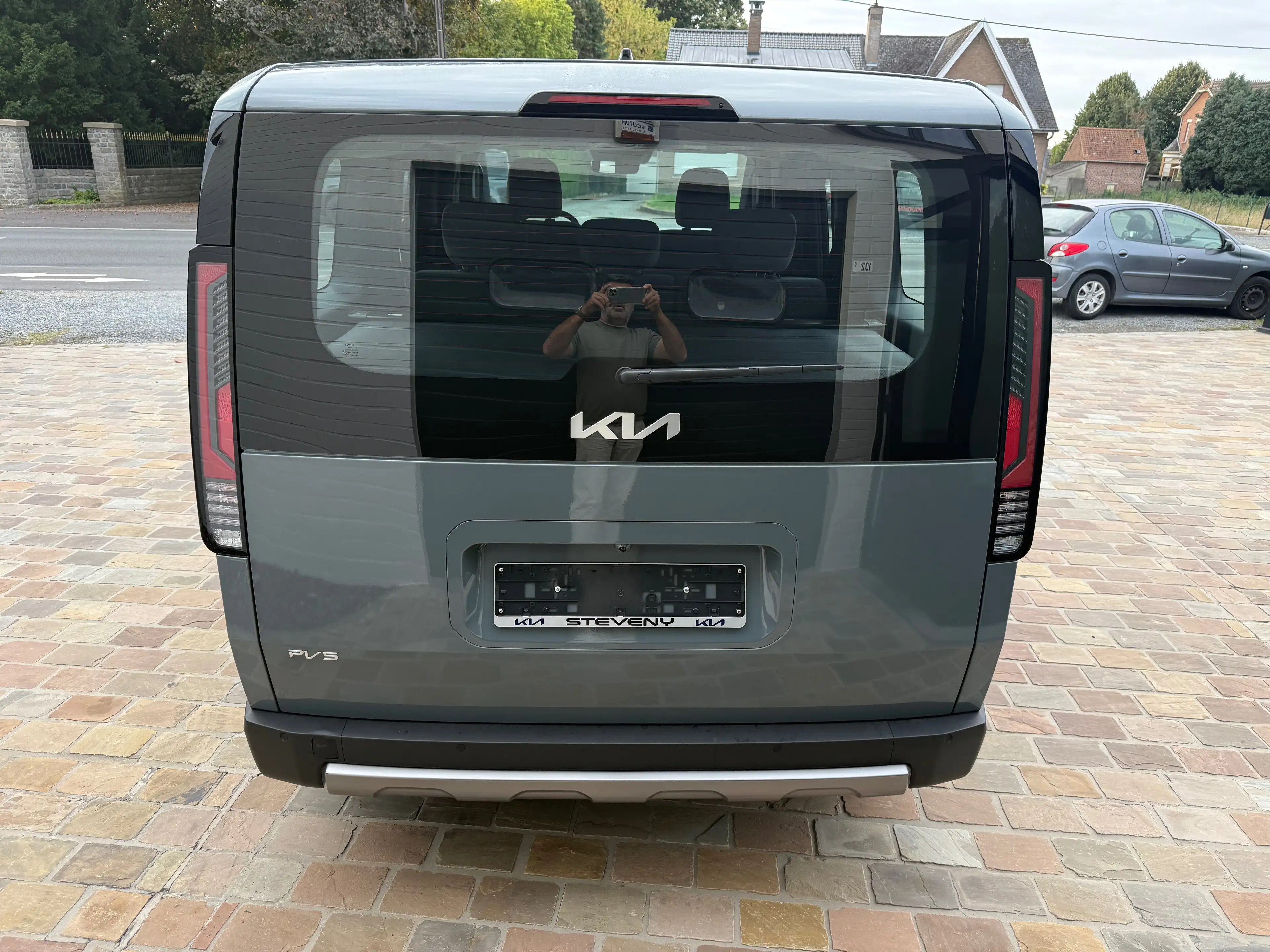 Kia PV5 Passenger PV5 71.2 kWh Elite Elite — photo 4