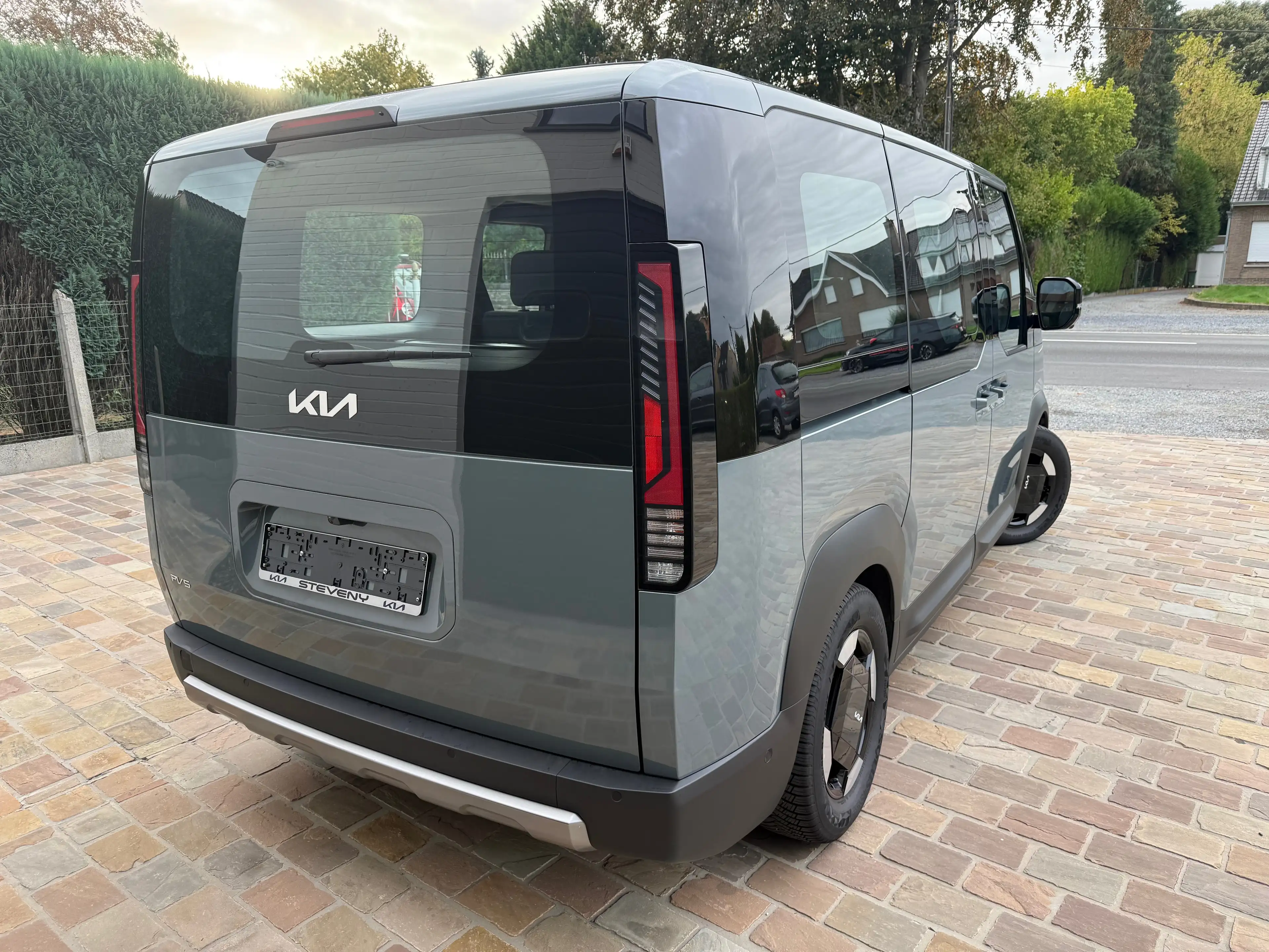 Kia PV5 Passenger PV5 71.2 kWh Elite Elite — photo 5