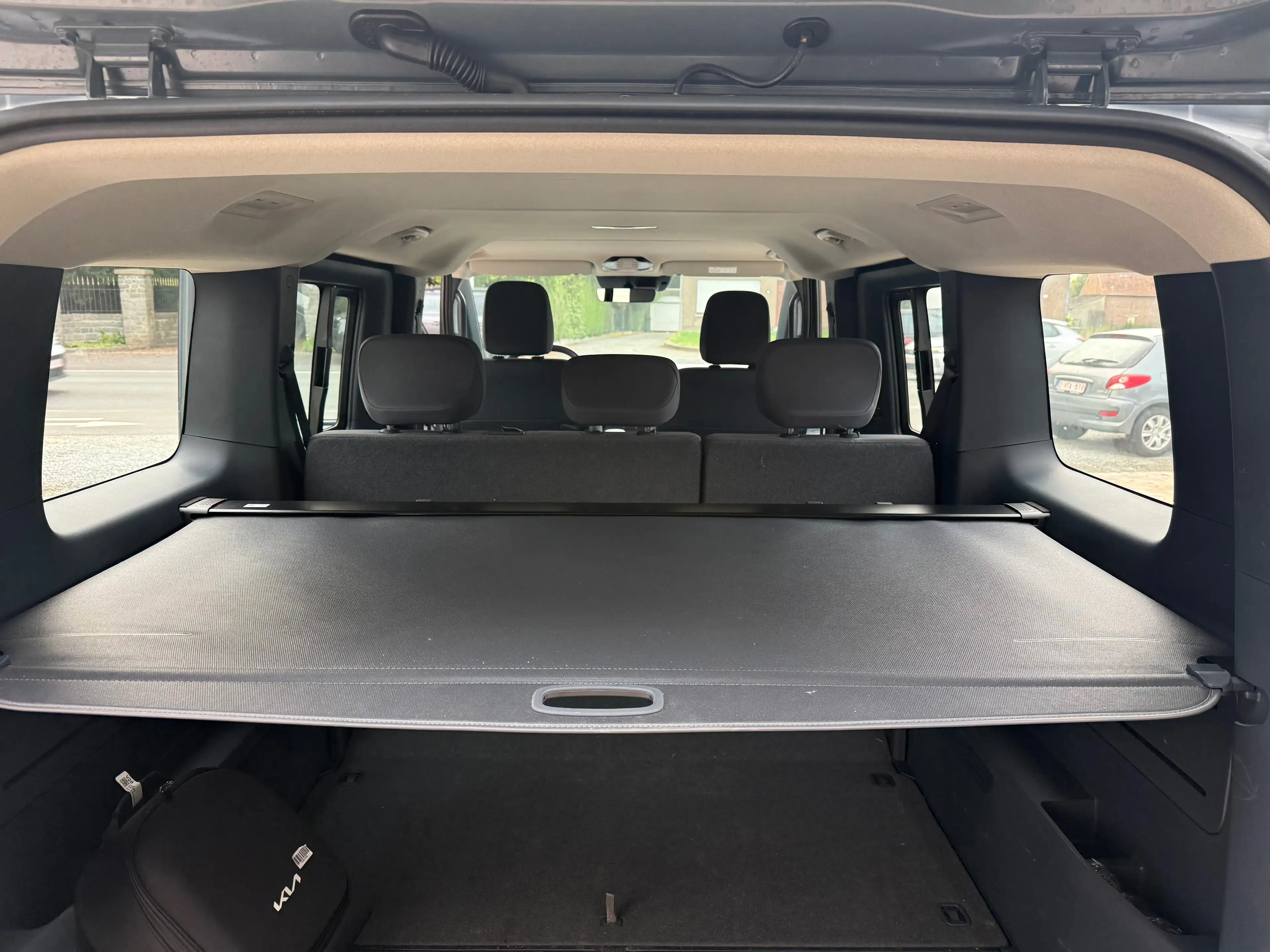 Kia PV5 Passenger PV5 71.2 kWh Elite Elite — photo 11