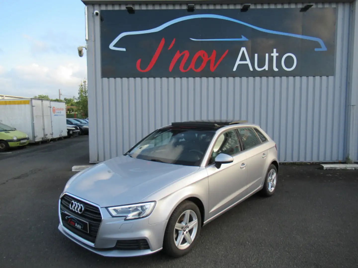 Audi A3 1.0 TFSI 115CH BUSINESS LINE S TRONIC 7 Gris - 1